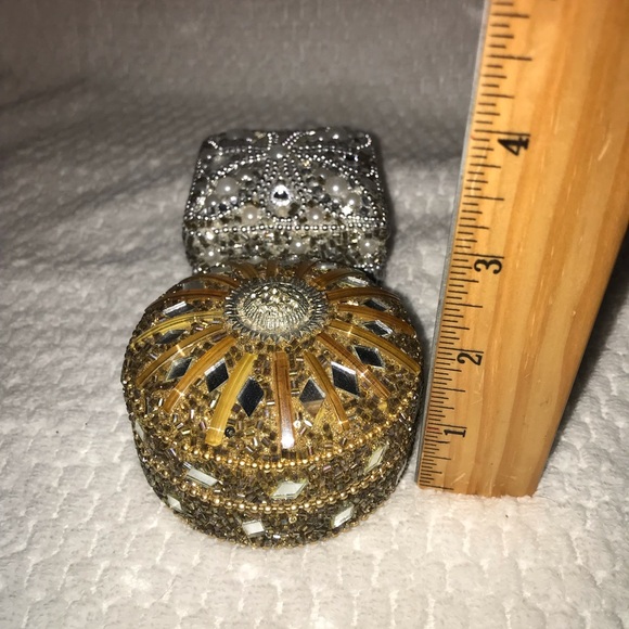 Two decorative boxes and beaded mini note pad - Picture 12 of 13